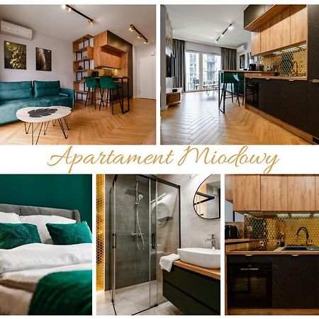 Stary Browar Apartamenty บีเอสโก-เบียวา ภายนอก รูปภาพ